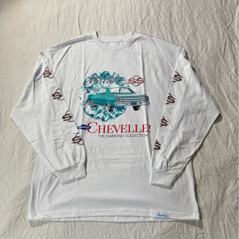 Diamond Supply Long Sleeve T-Shirt
White/Chevelle Print
Size XXL
New with tags